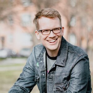 About-Hank-Green-3-1024x1024-1.jpg
