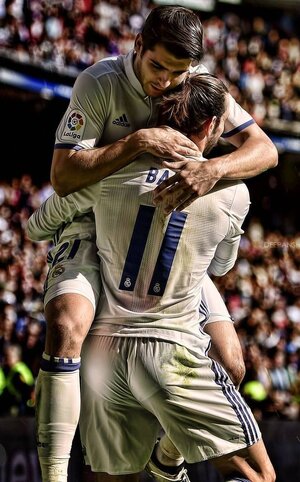 Álvaro Morata & Christian Bale 2016.jpeg