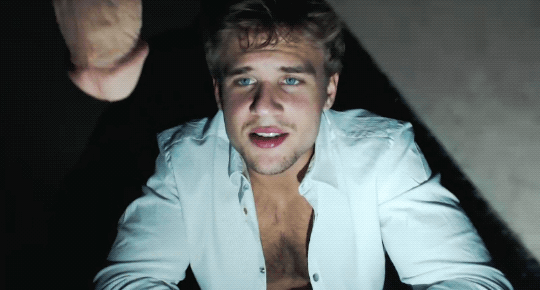 0111C9AD-9C02-4A9E-AEFE-3DBD52252B52.gif