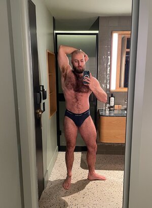 Vin Bertolli Fo4DyAPaUAEIY2Q.jpg