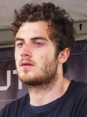 Nicolas_Jaar_(cropped).jpg