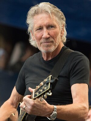 Roger_Waters_Newport_Folk_Festival_2015.jpg