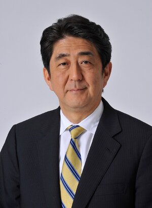 Shinzō_Abe_20120501.jpg
