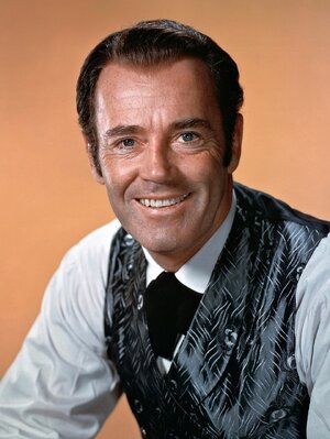 Henry_Fonda_in_Warlock.jpg