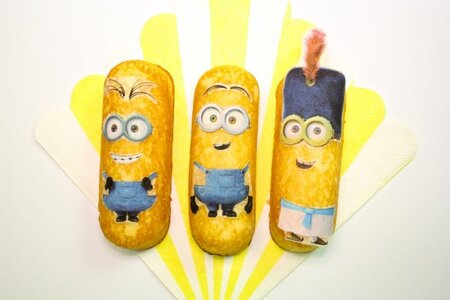 DIY-Twinkie-Minions-Kit.jpg