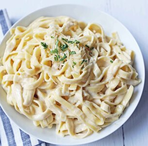 Fettuccine-Alfredo-Recipe-1.jpg