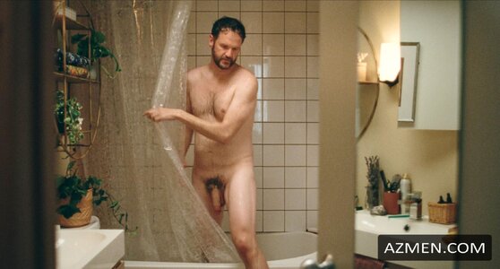 jub-fdn-kyle marvin (45yo in 2025) in movie Splitsville (2025).jpg