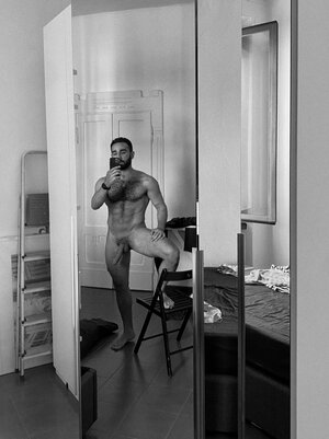 Hot muscle guy mirror.jpg