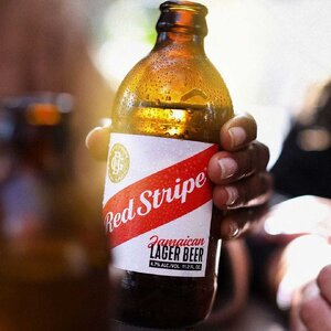 red-stripe-beer-112oz-12-pack-caribshopper-476746_1080x.jpg