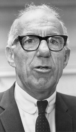 Benjamin-Spock-1970.jpg