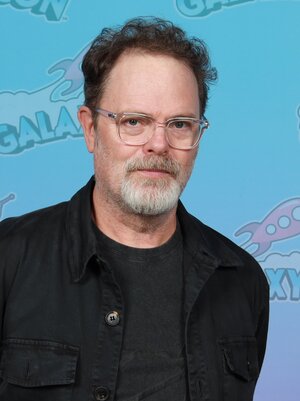 Rainn_Wilson_Photo_Op_GalaxyCon_Richmond_2025_(cropped).jpg