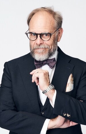 AltonBrown_AuthorPhoto_ShayanAsgharnia.jpg
