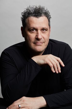 IsaacMizrahi_Headshot.jpg