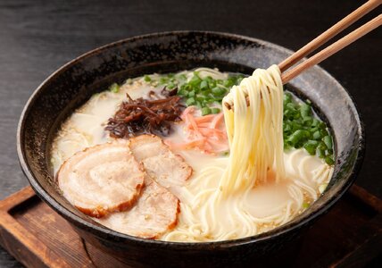 Tonkotsu-ramen.jpg