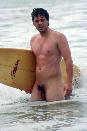 naked_men_surfin-6176.jpg