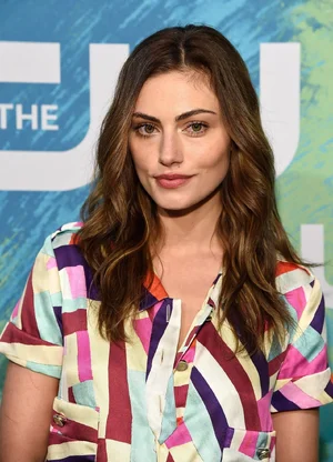 Phoebe_Tonkin-CWUpfront2016.webp