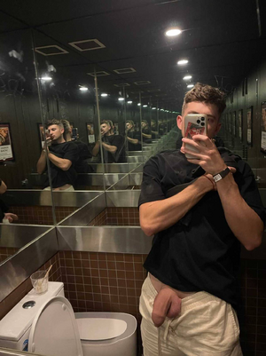 black 0005 mirror 89979 .png