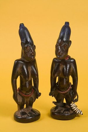 The_Childrens_Museum_of_Indianapolis_-_Female_ere_ibeji_twin_figure_pair.jpg