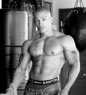 sexy sagger blk ning1.jpg