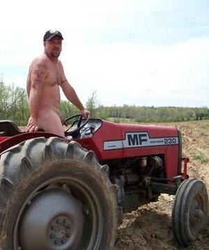 farmer-nude-just-gorgeous.jpg