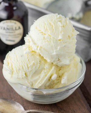 vanilla-bean-ice-cream-2.jpg
