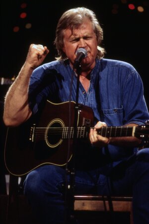 2202_billyjoeshaver_06_edited.jpg