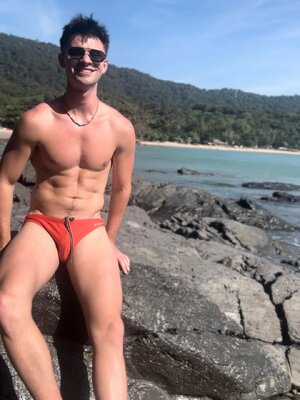 December and myself have decided we prefer the tropics..jpg