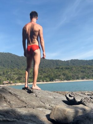 December and myself have decided we prefer the tropics. (2).jpg