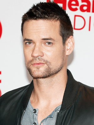 shane-west-v0-uffp7upo4u2e1.png