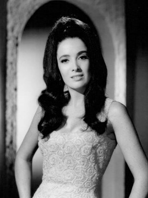 Linda_Cristal_The_High_Chaparral_1967.jpeg