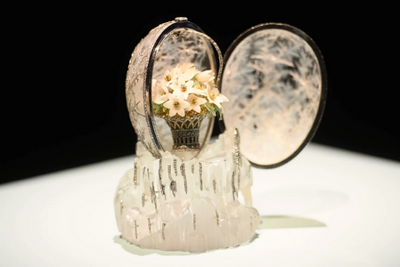 Screenshot 2025-12-02 at 23-37-27 Winter-Ei von Fabergé für Rekordsumme versteigert - DER SPIE...png