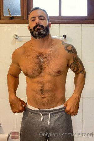 6 GdwxYWbWAAAvsCQ.jpg