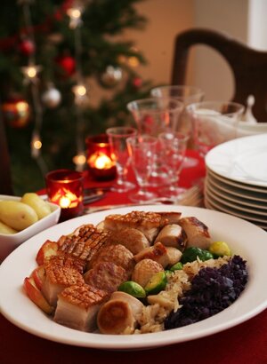 2 Traditional Norwegian Christmas dinner - photo by ANSA.jpg