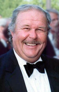 Ned_Beatty_at_the_1990_Annual_Emmy_Awards_cropped.jpg