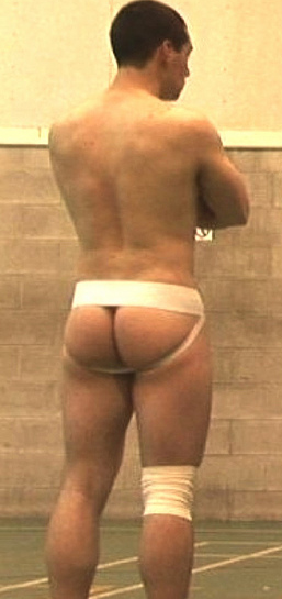 wrestler weigh-in.4.png