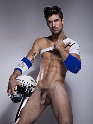 BenjaminGodfre43.jpg.49df2fa5c5021ec925e7ab13ccef8ec0.jpg