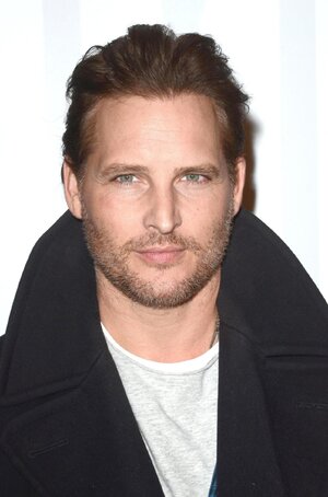 los-angeles-dec-10-peter-facinelli-at-the-the-book-of-love-premiere-at-the-grove-on-december-1...jpg