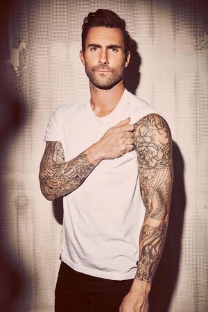 how-could-adam-levine-have-a-career-this-long-while-not-v0-66s2kckwuzqd1.jpeg