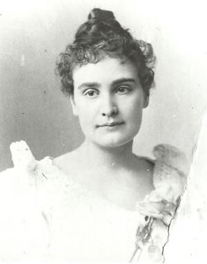 Head and shoulders portrait of Anne Sullivan Macy.jpg
