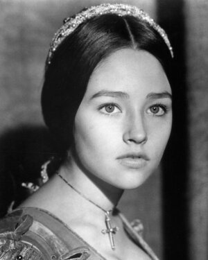Olivia Hussey.jpg