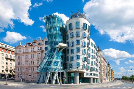 dancing-house-prague.jpg