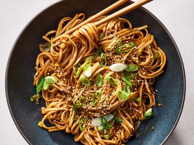 hm-hoisin-garlic-noodles-cblh-googleFourByThree.jpg