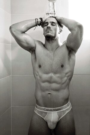 bmbrief Sexy muscle boy in CK undie shower.jpg