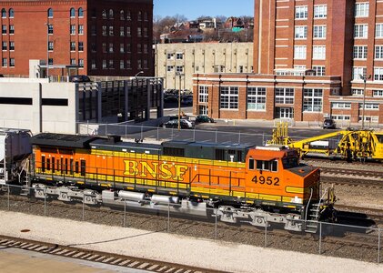 BNSF_4952_Passing_By_Union_Station.jpg