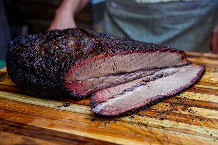 Smoked-Brisket-Thundering-Longhorn_6ca70414-a2c6-4cc5-a2e3-8a1999223dcf.webp