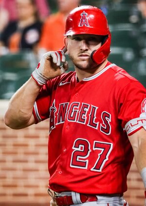 Mike_Trout_(52252097714)_(cropped).jpg