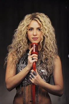 Target-Shakira-Exclusive-Album-4.webp