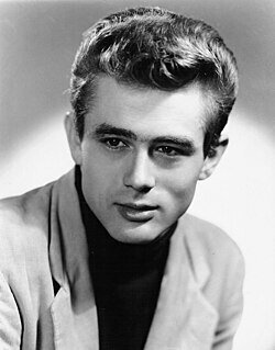 James_Dean_-_publicity_-_early.JPG