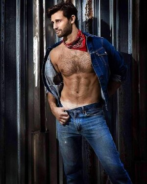 Sam Spade HöN Magazine 132802358.jpg