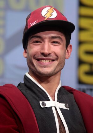 Ezra_Miller_by_Gage_Skidmore_2.jpg